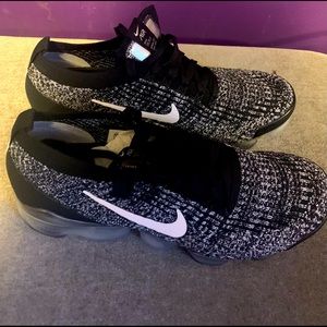 White, and black, vapor max